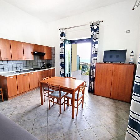 Villa Anita Apartments Capo dʼOrlando エクステリア 写真